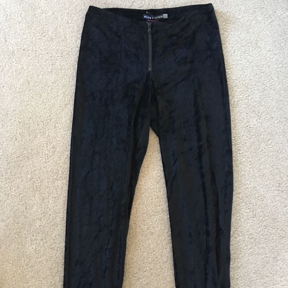 NWT Alice + Olivia velour leggings size 6